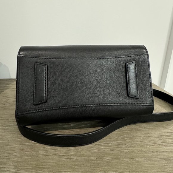 GIVENCHY Black Small Sugar Antigona Bag - Picture 11 of 14